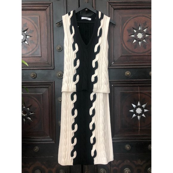 CHRISTIAN DIOR CABLE KNIT SKIRT SUIT (RUNWAY) - Picture 2 of 9